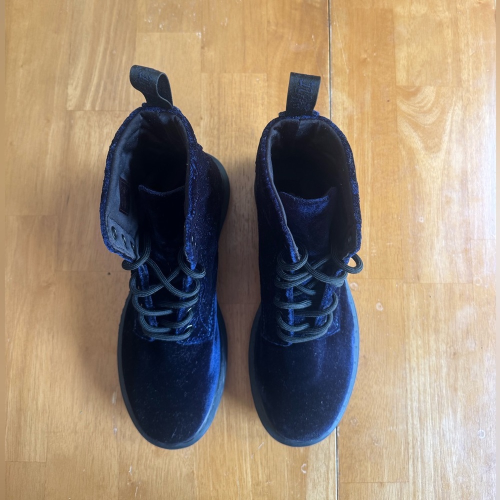 Doc Martens W8 Navy blue 1460 Velvet Brocade boots - Picture 2 of 8